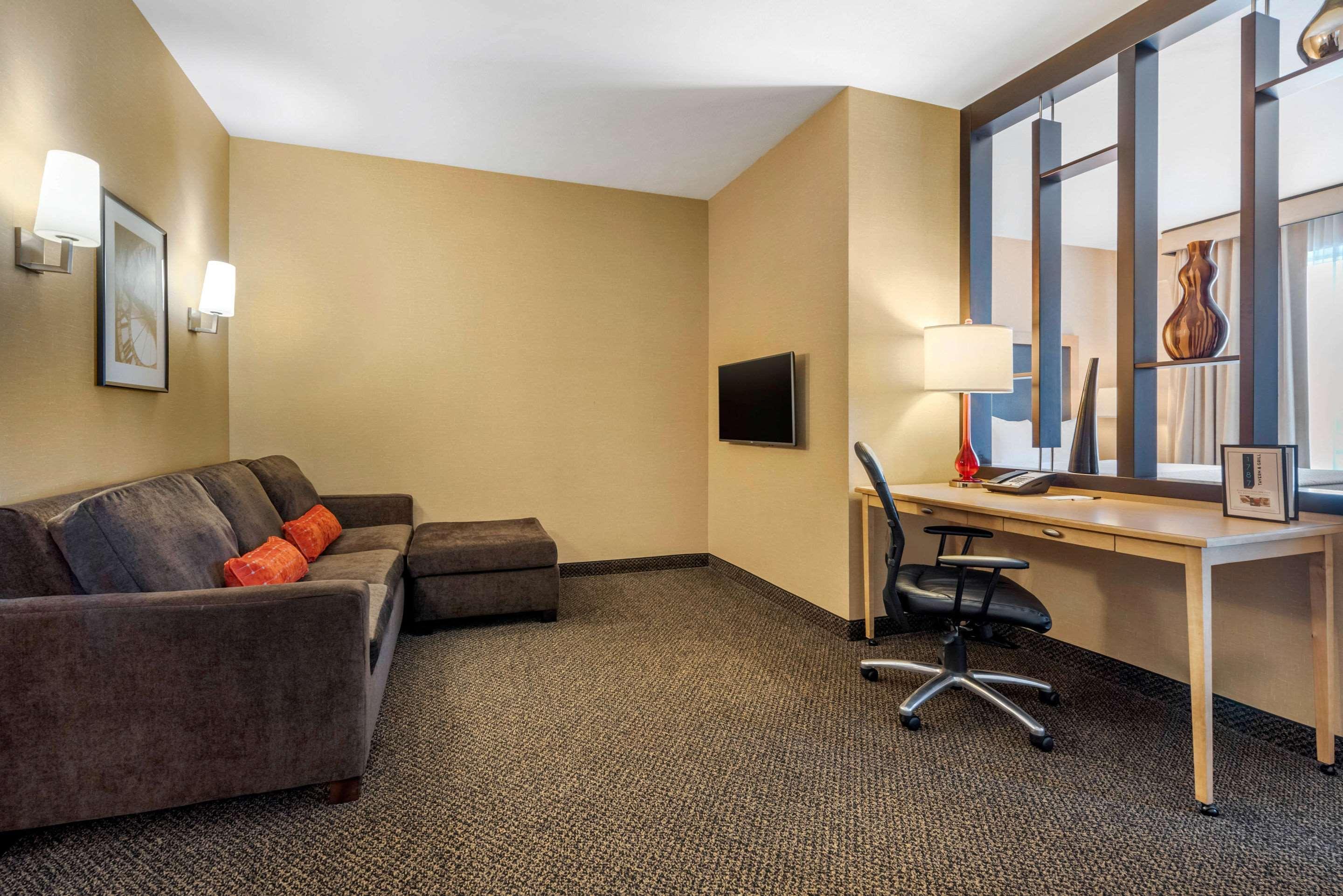 Cambria Hotel Akron - Canton Airport Uniontown Esterno foto