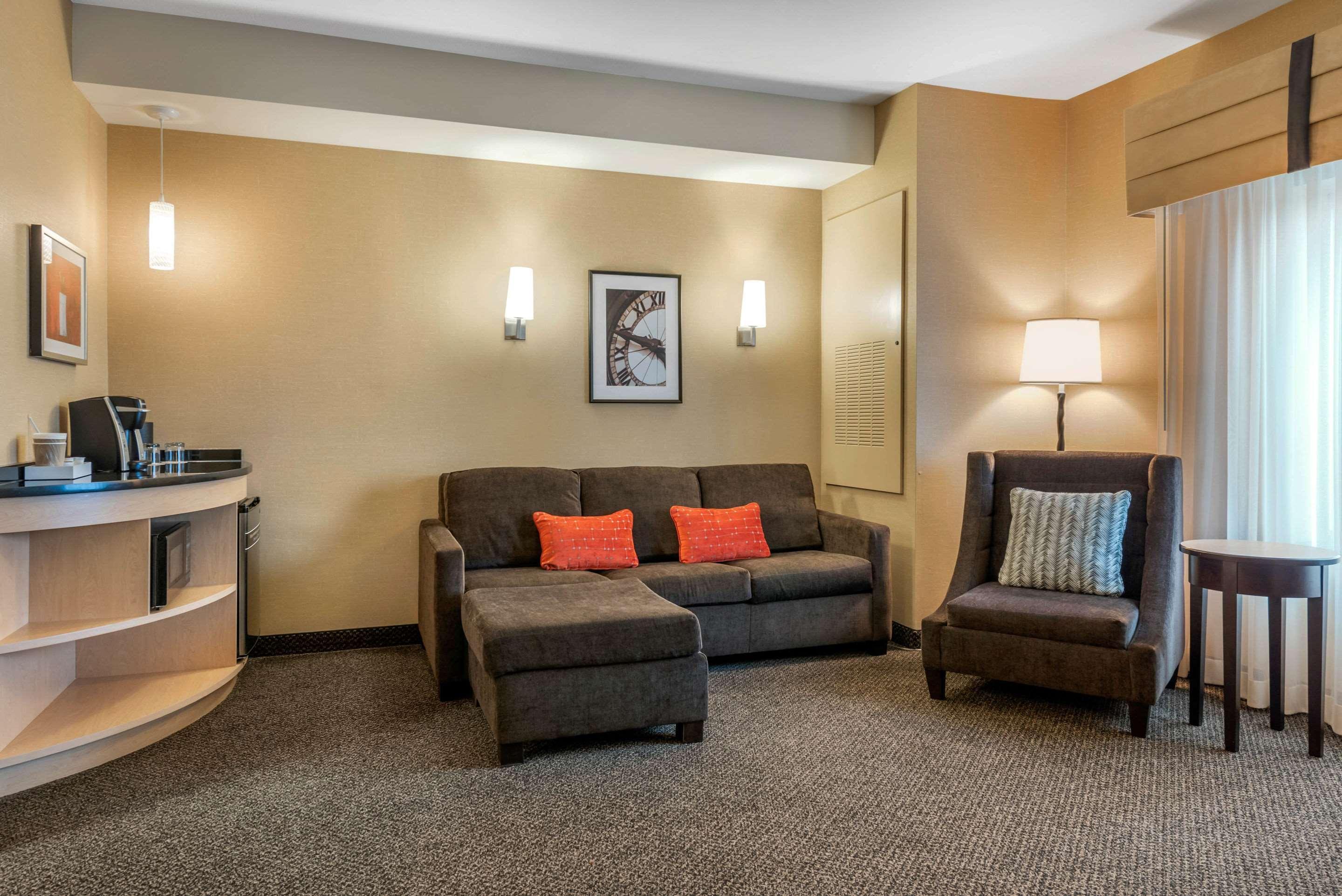 Cambria Hotel Akron - Canton Airport Uniontown Esterno foto