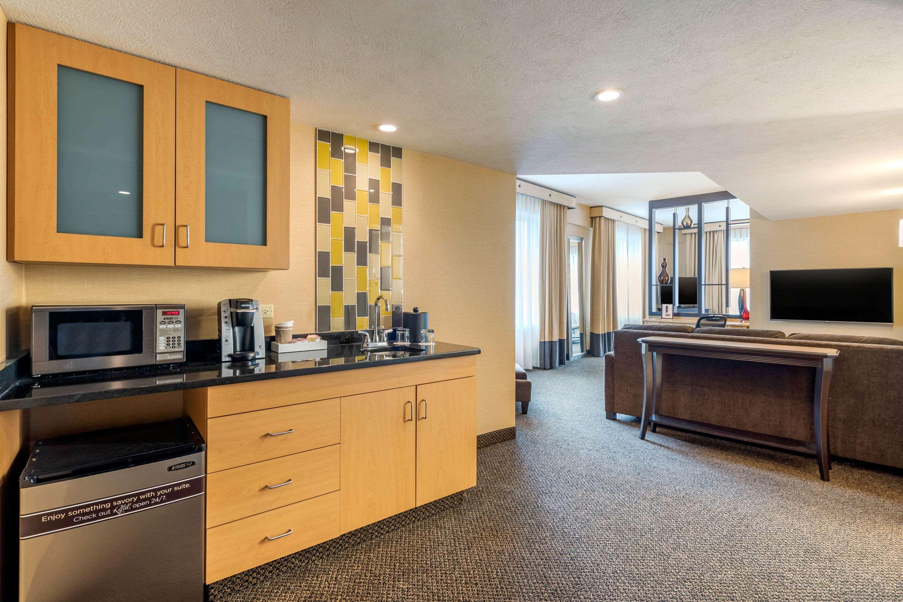 Cambria Hotel Akron - Canton Airport Uniontown Esterno foto