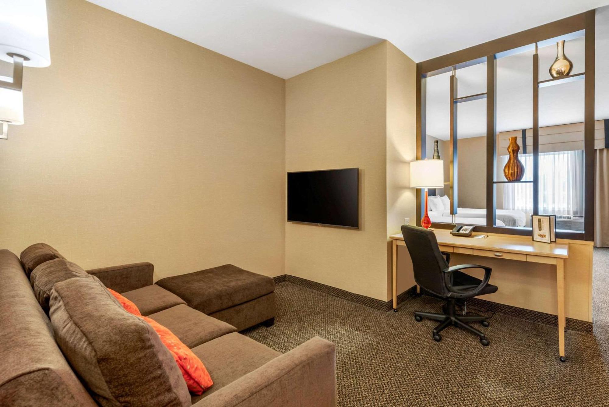 Cambria Hotel Akron - Canton Airport Uniontown Esterno foto