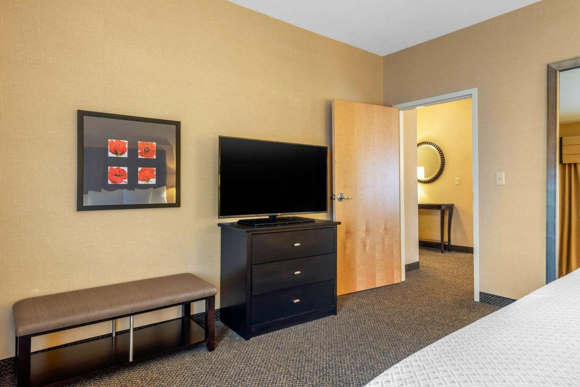 Cambria Hotel Akron - Canton Airport Uniontown Esterno foto