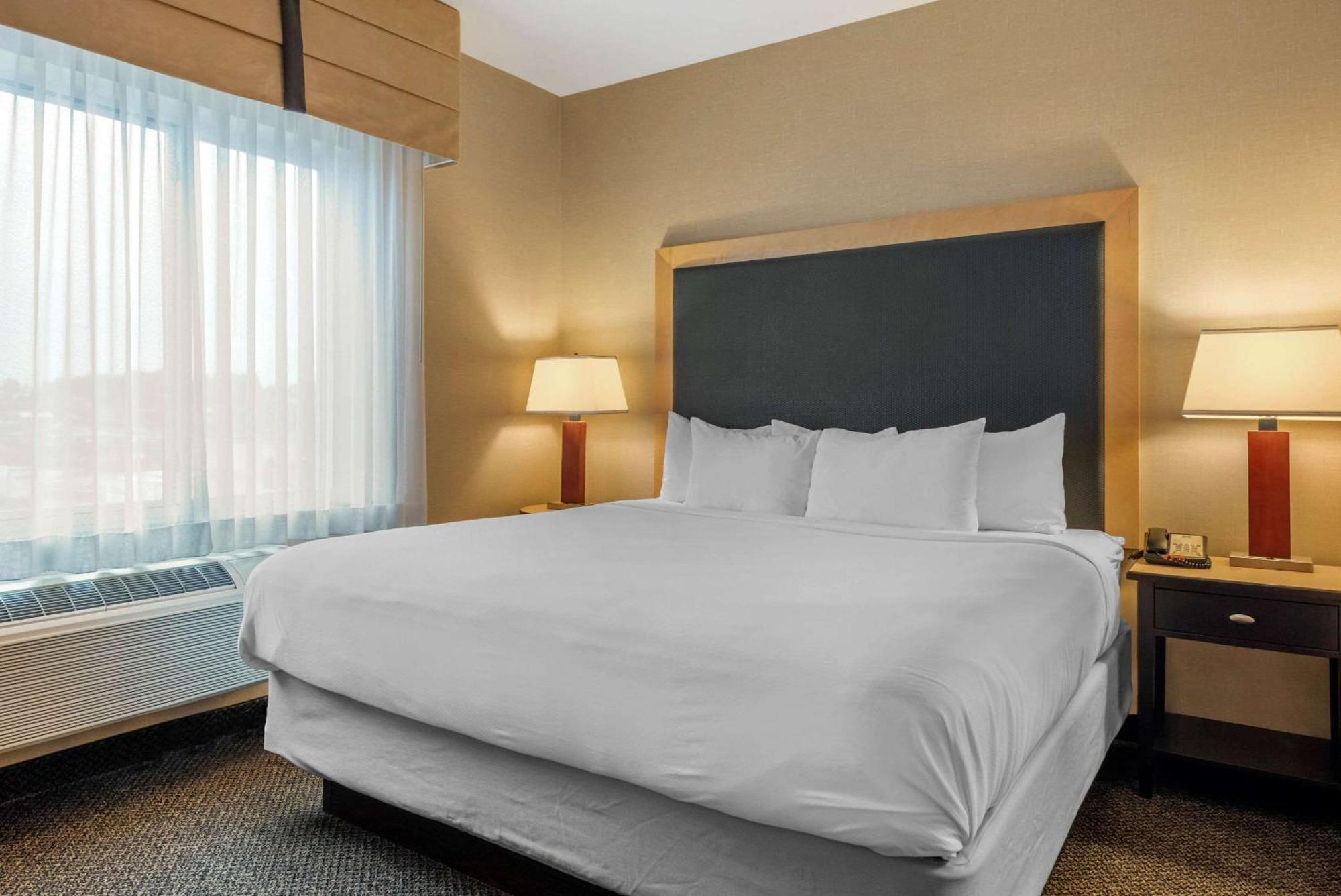 Cambria Hotel Akron - Canton Airport Uniontown Esterno foto
